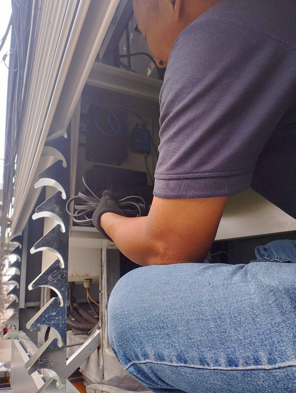 งานเปลี่ยนระบบส่งสัญญาณภาพป้ายประชาสัมพันธ์ LED OUTDOOR เทศบาลตำบลสำโรงเหนือ